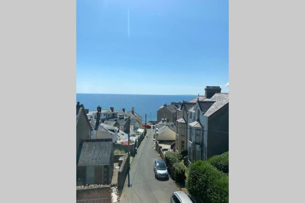 Seagulls Rest Marine Themed Seaview Apartment Criccieth Esterno foto