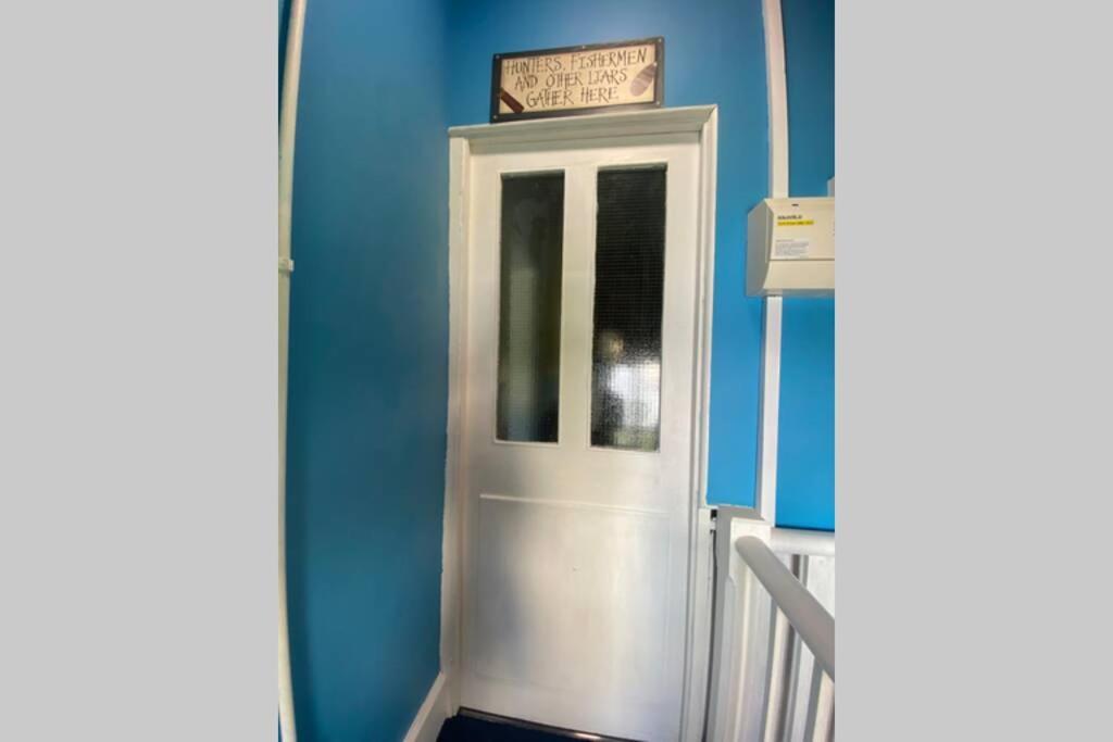 Seagulls Rest Marine Themed Seaview Apartment Criccieth Esterno foto